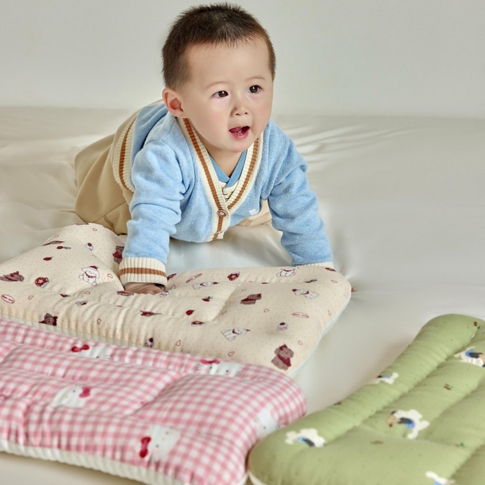 91家纺网 家纺一手货源 找家纺 （总）昕科 2025新款A类母婴级双感卡通亲子枕-全棉双层纱儿童枕学生凉感枕头羽丝棉成人颈椎枕芯