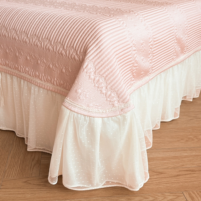 91家纺网 家纺一手货源 找家纺 蓝邻家纺 2025年新款PE提花海岛皱花边织带款凉席系列 羽希-樱花粉