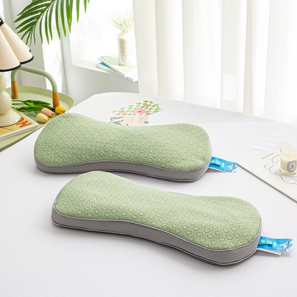 91家纺网 家纺一手货源 找家纺 萌番宝 2025新款夏季冰豆豆凉枕荞麦颈椎枕圆柱护颈枕牵引荞麦壳枕芯 冰豆豆荞麦颈椎枕-果绿52*21*11cm