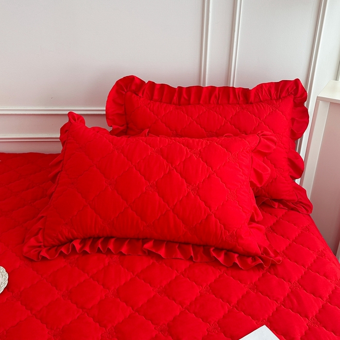 91家纺网 家纺一手货源 找家纺 2025新款蝴蝶飞飞系列 A类亲肤棉夹棉床笠式床裙四件套 大红