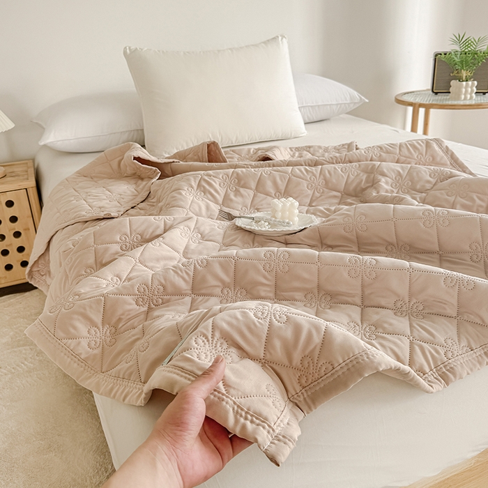 91家纺网 家纺一手货源 找家纺 2025新款亲肤舒适水洗棉夏被 水洗棉-卡其