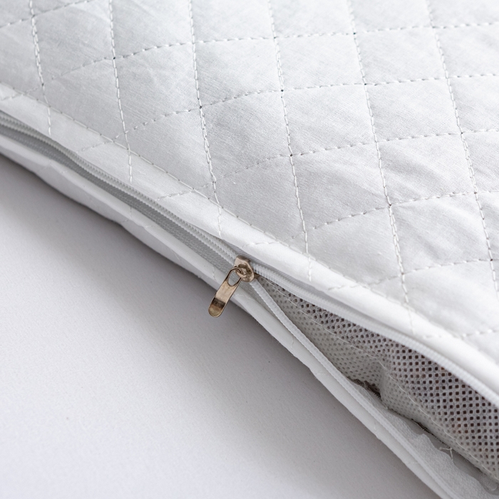 91家纺网 家纺一手货源 找家纺 （总）萌番宝 2025新款简约纯色全棉纯棉全荞麦枕表面多道绗缝内胆可脱卸枕头枕芯