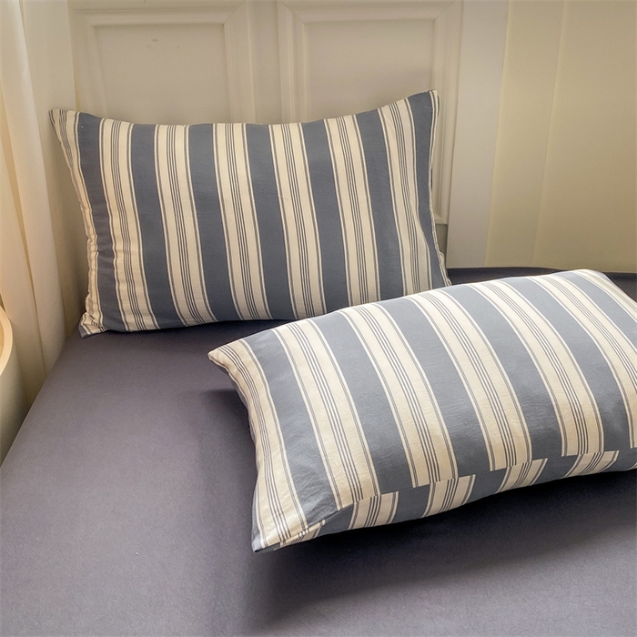 91家纺网 家纺一手货源 找家纺 慕木家纺 2025新款条纹简约无印风水洗棉夏被夏凉被空调被四件套 天竺蓝灰+深灰