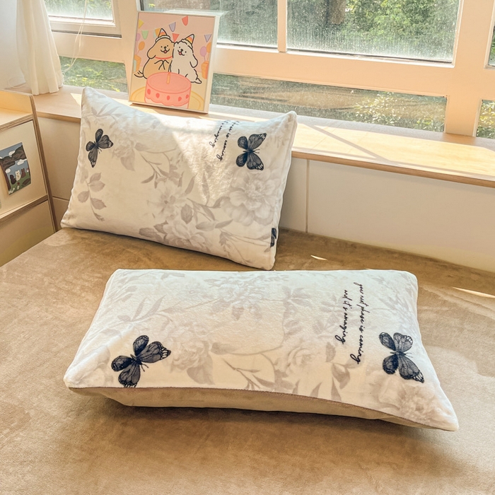 91家纺网 家纺一手货源 找家纺 （总）鸿森林 2025新款蝴蝶牛奶绒印花四件套