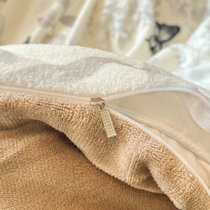 91家纺网 家纺一手货源 找家纺 （总）鸿森林 2025新款蝴蝶牛奶绒印花四件套