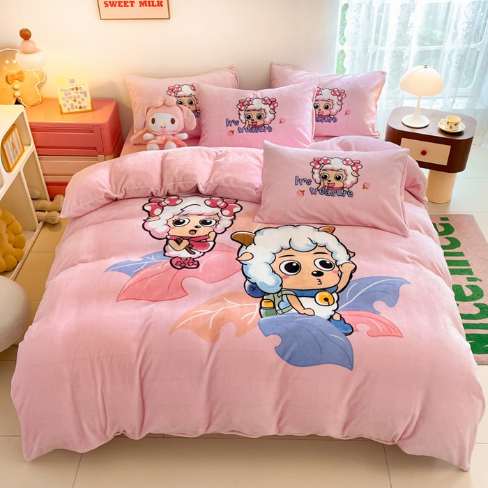 91家纺网 家纺一手货源 找家纺 （总）鸿森林 2025新款牛奶绒大版数码印花喜羊羊与灰太狼系列四件套