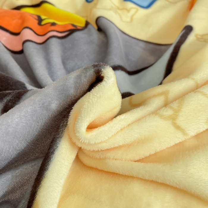 91家纺网 家纺一手货源 找家纺 鸿森林 2025新款牛奶绒大版数码印花喜羊羊与灰太狼系列四件套 狼堡故事