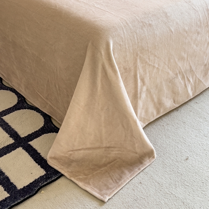 91家纺网 家纺一手货源 找家纺 鸿森林 2025新款牛奶绒大版数码印花轻奢风系列四件套 浪漫旅途