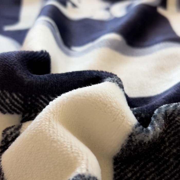 91家纺网 家纺一手货源 找家纺 鸿森林 2025新款牛奶绒大版数码印花轻奢风系列四件套 莉莉安