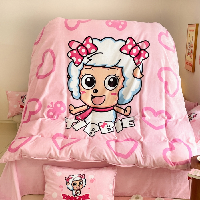 91家纺网 家纺一手货源 找家纺 鸿森林 2025新款牛奶绒大版数码印花喜羊羊与灰太狼系列四件套 美羊羊公主