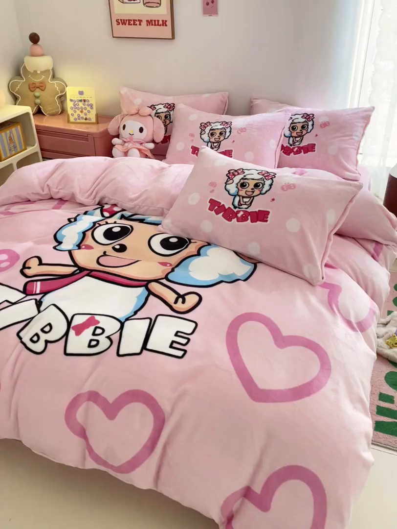 91家纺网 家纺一手货源 找家纺 鸿森林 2025新款牛奶绒大版数码印花喜羊羊与灰太狼系列四件套 美羊羊公主