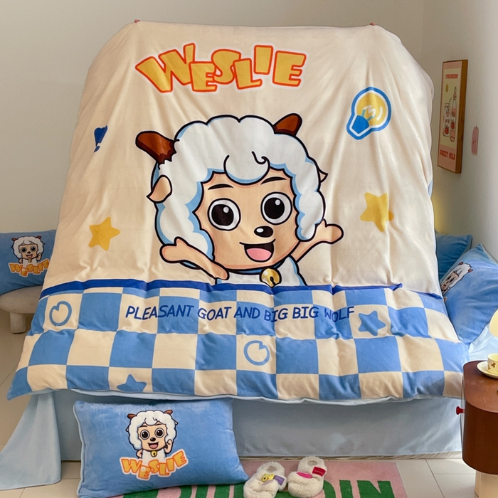 91家纺网 家纺一手货源 找家纺 鸿森林 2025新款牛奶绒大版数码印花喜羊羊与灰太狼系列四件套 梦想小羊