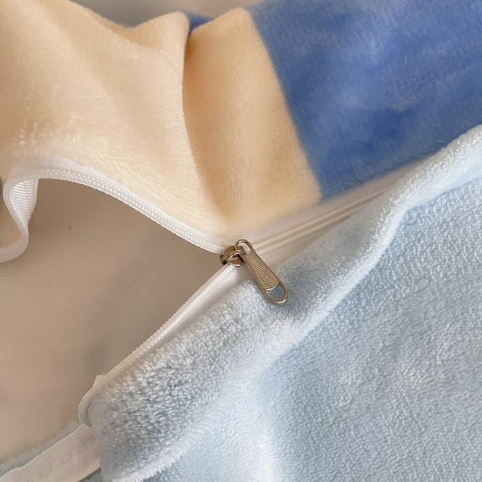 91家纺网 家纺一手货源 找家纺 鸿森林 2025新款牛奶绒大版数码印花喜羊羊与灰太狼系列四件套 梦想小羊