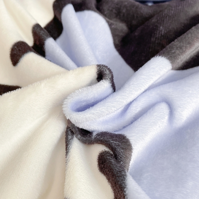 91家纺网 家纺一手货源 找家纺 鸿森林 2025新款牛奶绒大版数码印花轻奢风系列四件套 奶油狗