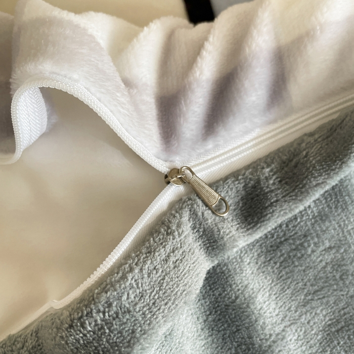 91家纺网 家纺一手货源 找家纺 鸿森林 2025新款牛奶绒大版数码印花喜羊羊与灰太狼系列四件套 亲子乐园