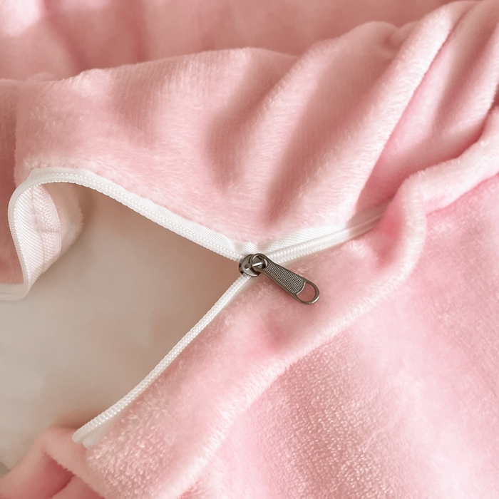 91家纺网 家纺一手货源 找家纺 鸿森林 2025新款牛奶绒大版数码印花喜羊羊与灰太狼系列四件套 甜心伙伴