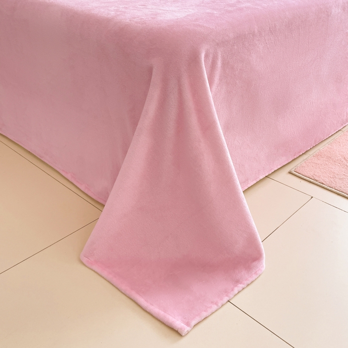 91家纺网 家纺一手货源 找家纺 鸿森林 2025新款牛奶绒大版数码印花喜羊羊与灰太狼系列四件套 甜心美羊羊