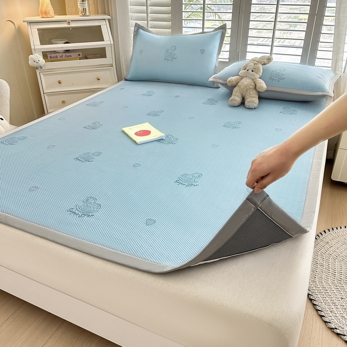 91家纺网 家纺一手货源 找家纺 （总）畅畅家纺 2025新款A类PE提花软席凉感冰豆豆凉席三件套