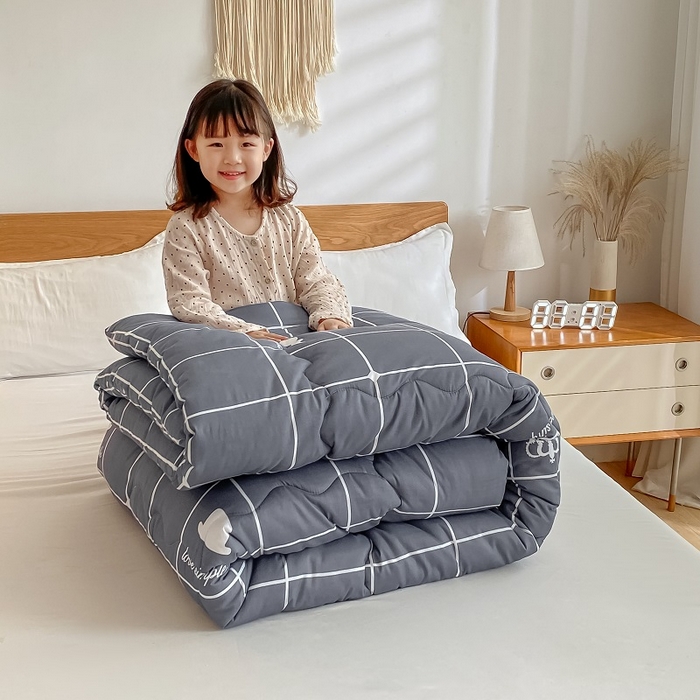 91家纺网 家纺一手货源 找家纺 （总）U被家纺 2025新款仿棉印花冬被童模图