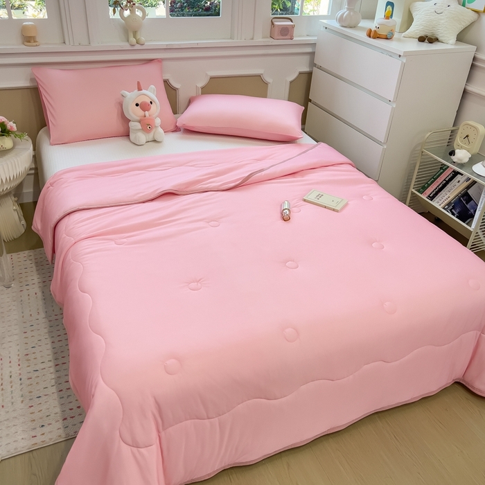 91家纺网 家纺一手货源 找家纺 鸿森林 2025新款纯色凉感丝包边夏被空调被 皮粉