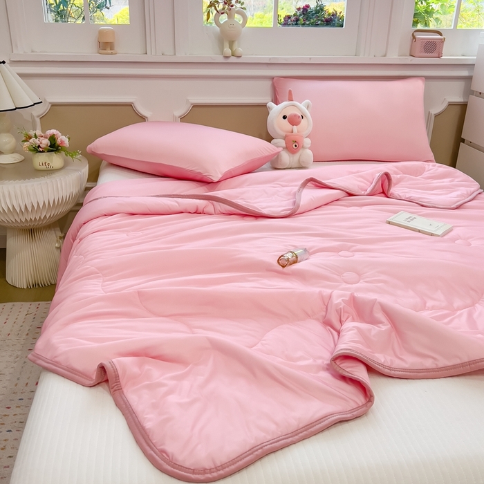 91家纺网 家纺一手货源 找家纺 鸿森林 2025新款纯色凉感丝包边夏被空调被 皮粉