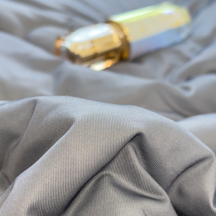 91家纺网 家纺一手货源 找家纺 鸿森林 2025新款纯色凉感丝包边夏被空调被 绅士灰