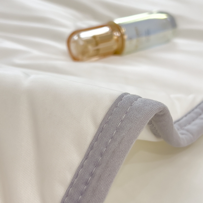 91家纺网 家纺一手货源 找家纺 鸿森林 2025新款纯色凉感丝包边夏被空调被 象牙白