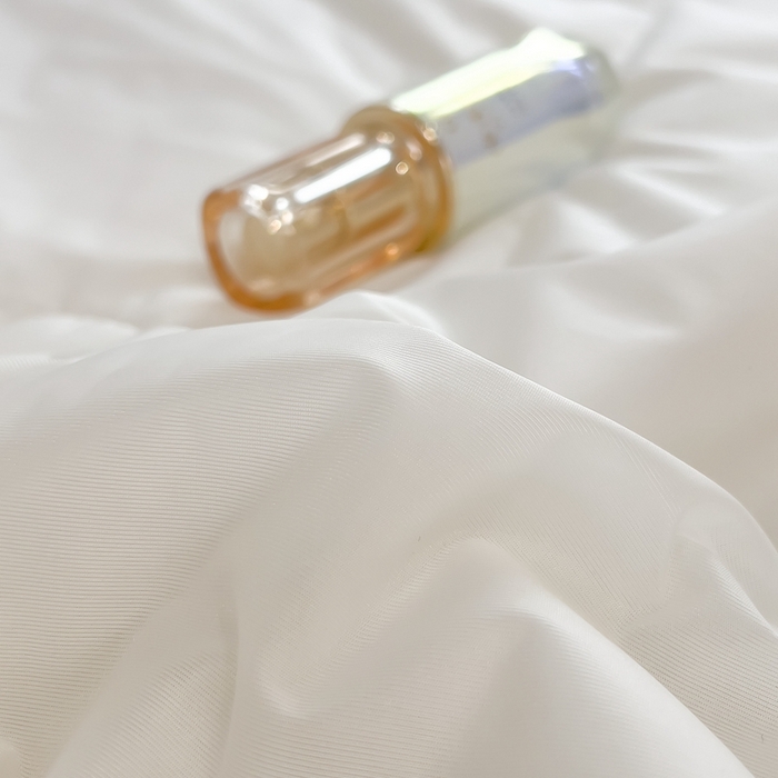 91家纺网 家纺一手货源 找家纺 鸿森林 2025新款纯色凉感丝包边夏被空调被 象牙白