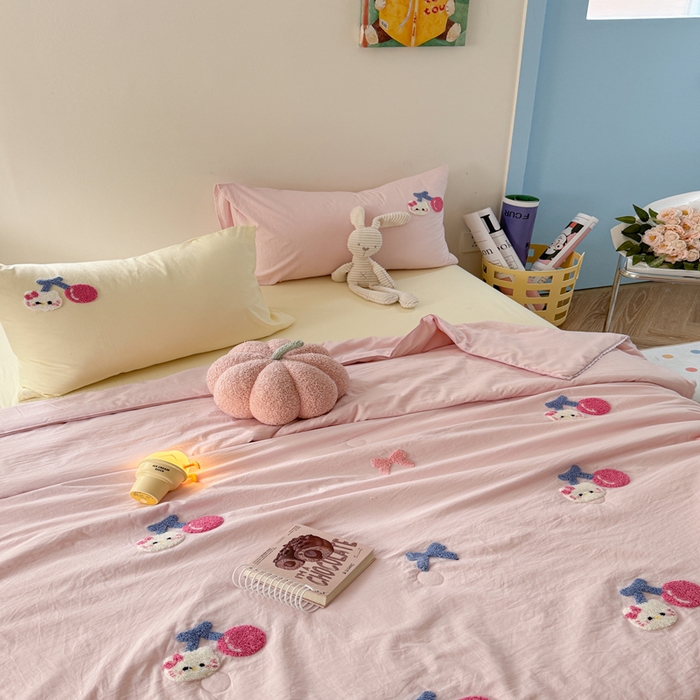 91家纺网 家纺一手货源 找家纺 （总）Sweet dreams甜梦 2025新款亲肤水洗棉毛巾刺绣夏被空调被夏凉被四件套