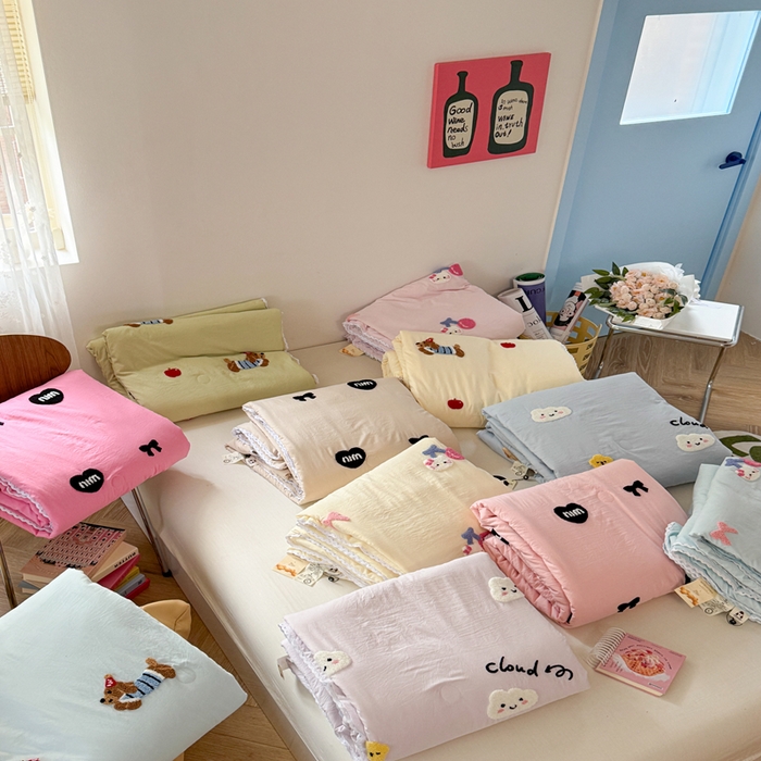 91家纺网 家纺一手货源 找家纺 （总）Sweet dreams甜梦 2025新款亲肤水洗棉毛巾刺绣夏被空调被夏凉被四件套