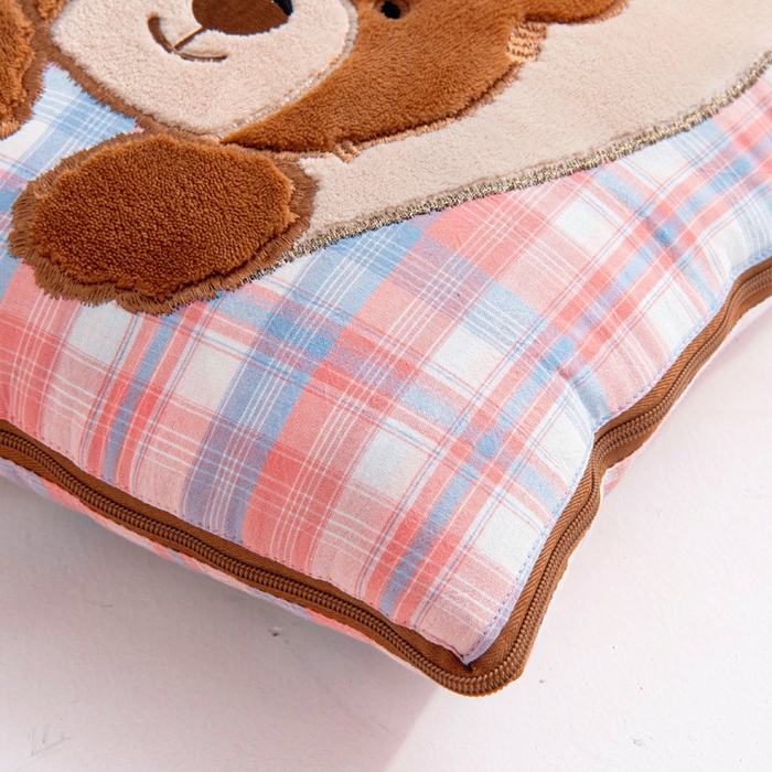 91家纺网 家纺一手货源 找家纺 阳光依佰抱枕被 2025新款全棉色织爱心熊抱抌被(控价小号券后不低于59元，大号不低于89元) 爱心熊一星空桔