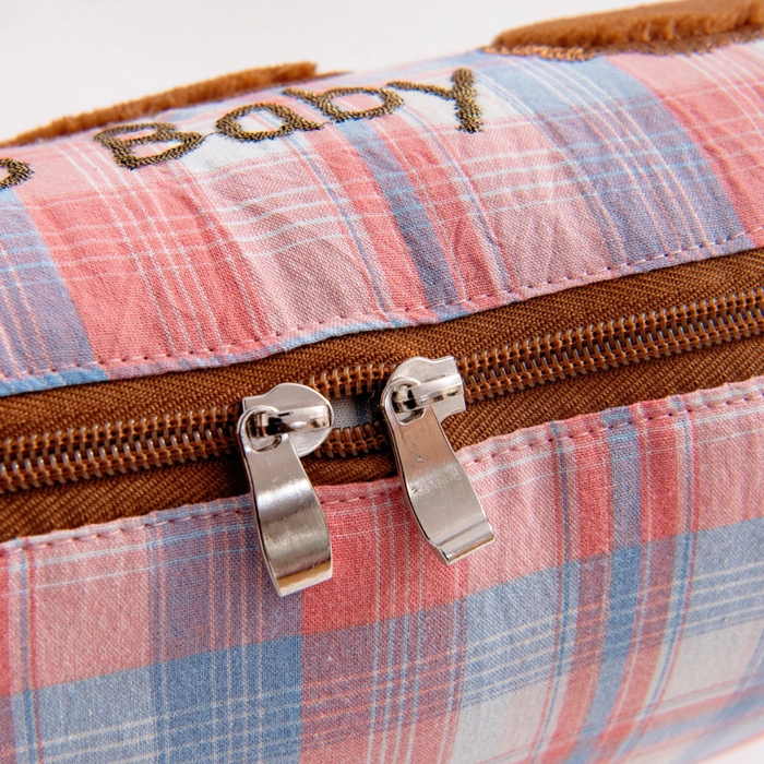 91家纺网 家纺一手货源 找家纺 阳光依佰抱枕被 2025新款全棉色织爱心熊抱抌被(控价小号券后不低于59元，大号不低于89元) 爱心熊一星空桔