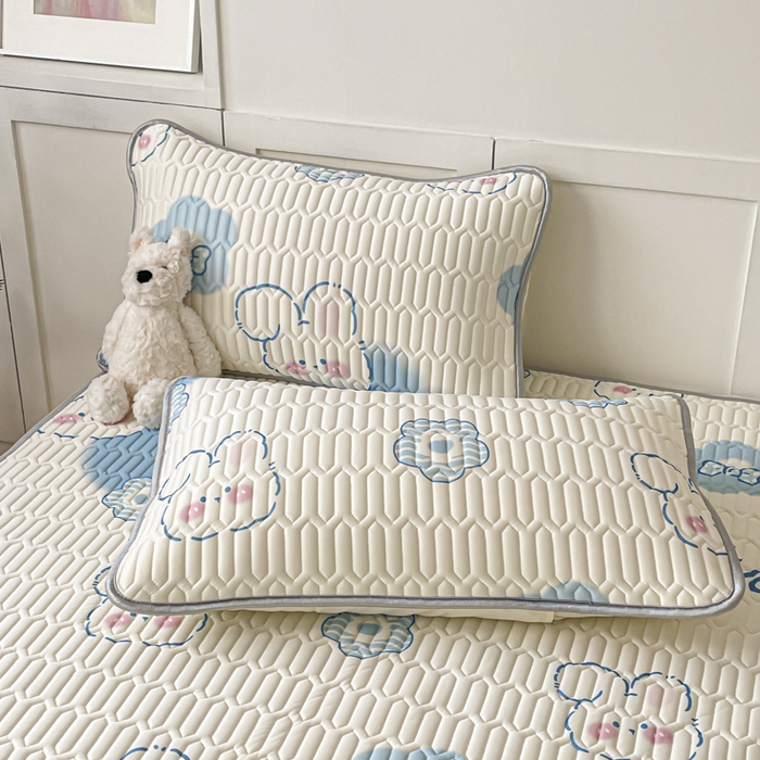 91家纺网 家纺一手货源 找家纺 沐慕 2025新款高克重小清新乳胶凉席-风格一 爱心小兔