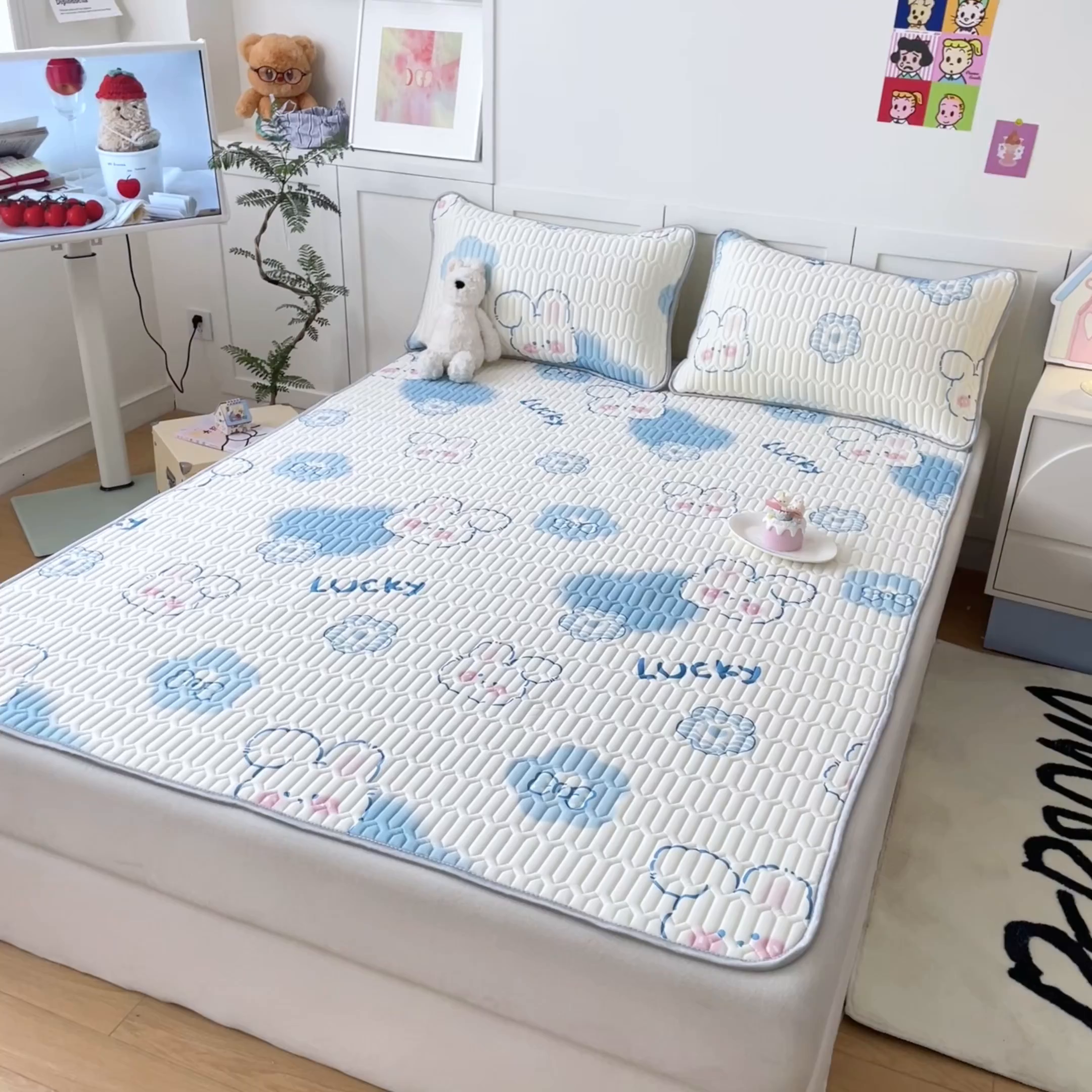 91家纺网 家纺一手货源 找家纺 沐慕 2025新款高克重小清新乳胶凉席-风格一 爱心小兔