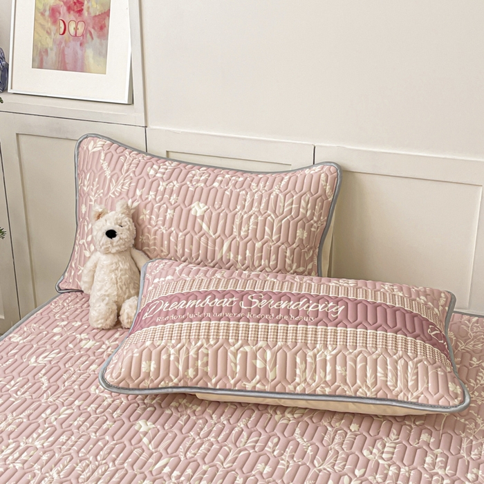 91家纺网 家纺一手货源 找家纺 沐慕 2025新款高克重小清新乳胶凉席-风格一 粉漾花境