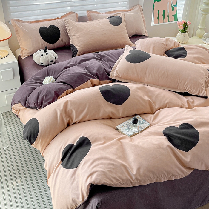 91家纺网 家纺一手货源 找家纺 朵朵家纺 2025新款亲肤水洗棉芦荟棉印花四件套 比心