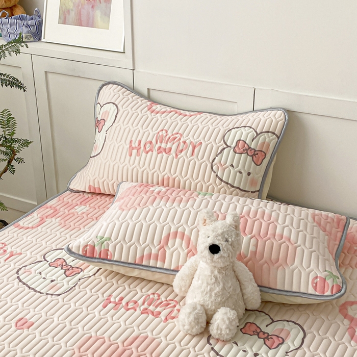 91家纺网 家纺一手货源 找家纺 沐慕 2025新款高克重小清新乳胶凉席-风格一 花花粉兔