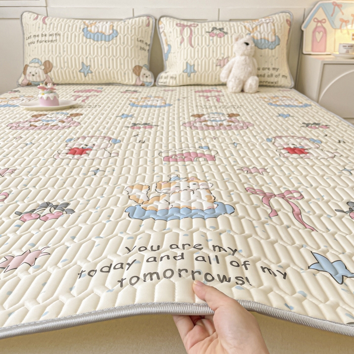 91家纺网 家纺一手货源 找家纺 沐慕 2025新款高克重小清新乳胶凉席-风格一 猫女郎