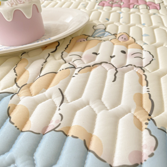 91家纺网 家纺一手货源 找家纺 沐慕 2025新款高克重小清新乳胶凉席-风格一 猫女郎