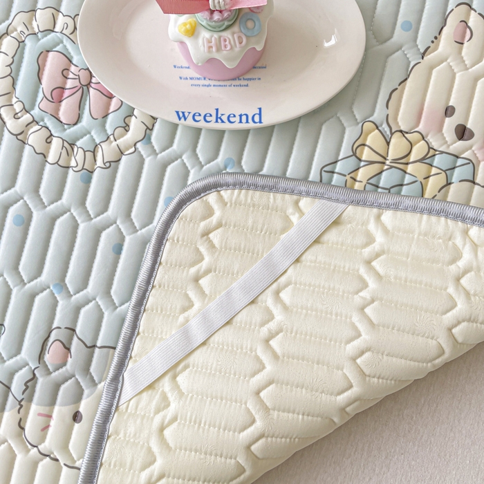 91家纺网 家纺一手货源 找家纺 沐慕 2025新款高克重小清新乳胶凉席-风格一 萌宠礼物