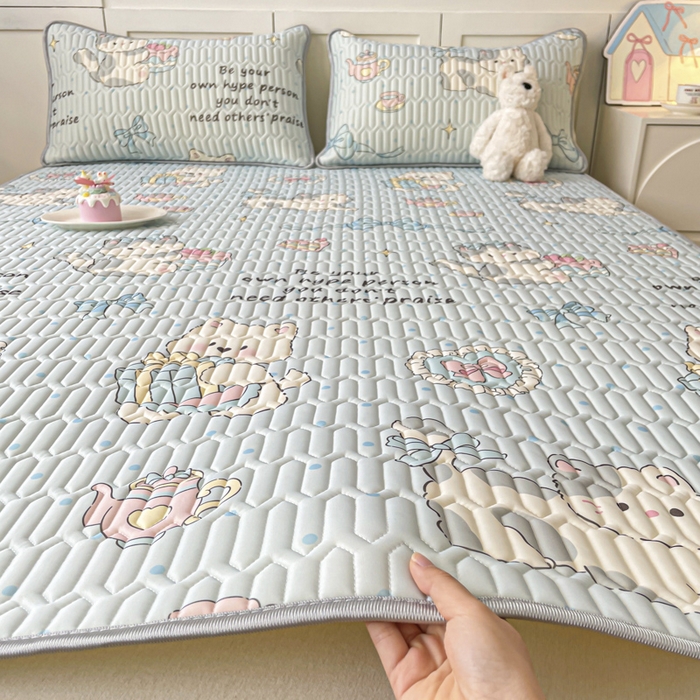 91家纺网 家纺一手货源 找家纺 沐慕 2025新款高克重小清新乳胶凉席-风格一 萌宠礼物