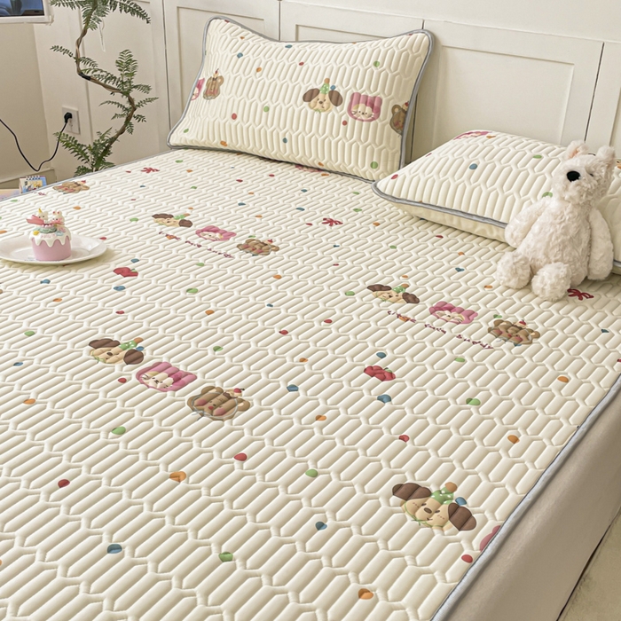 91家纺网 家纺一手货源 找家纺 沐慕 2025新款高克重小清新乳胶凉席-风格一 三小只