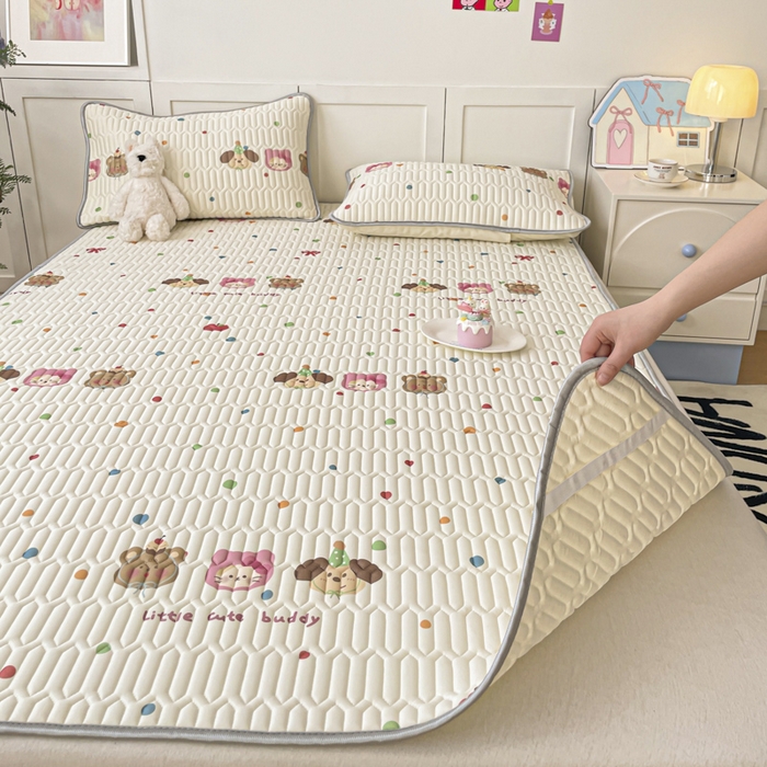 91家纺网 家纺一手货源 找家纺 沐慕 2025新款高克重小清新乳胶凉席-风格一 三小只