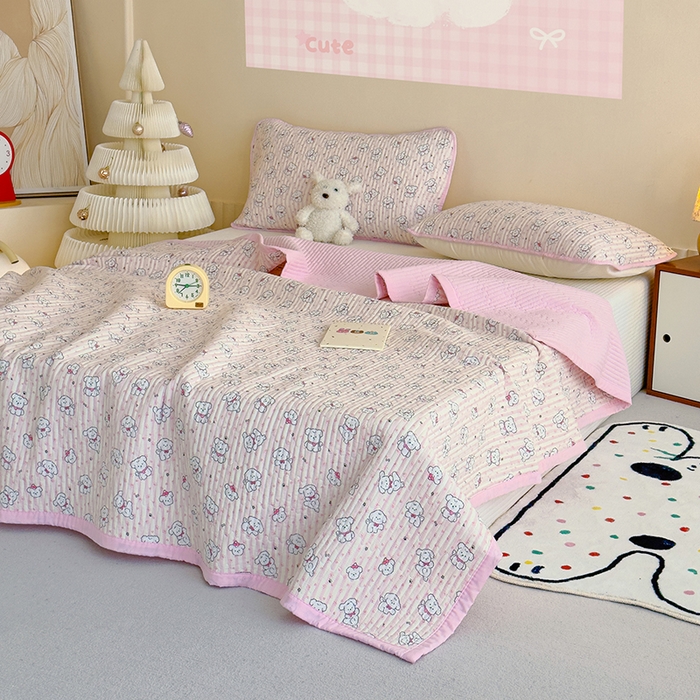 91家纺网 家纺一手货源 找家纺 贝扬思家纺 2025新款双层纱抗菌床盖三件套 粉条小狗印