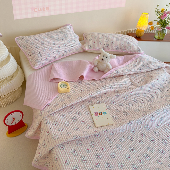 91家纺网 家纺一手货源 找家纺 贝扬思家纺 2025新款双层纱抗菌床盖三件套 粉条小狗印