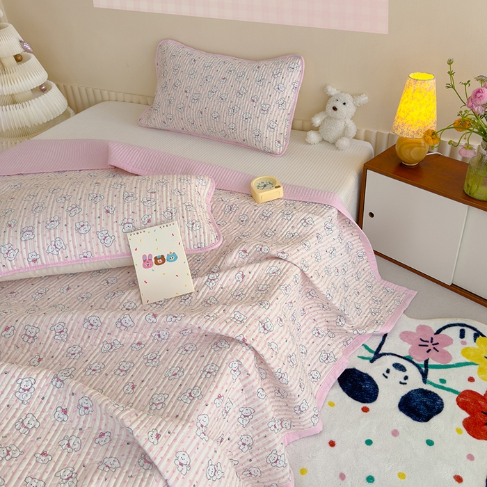 91家纺网 家纺一手货源 找家纺 贝扬思家纺 2025新款双层纱抗菌床盖三件套 粉条小狗印