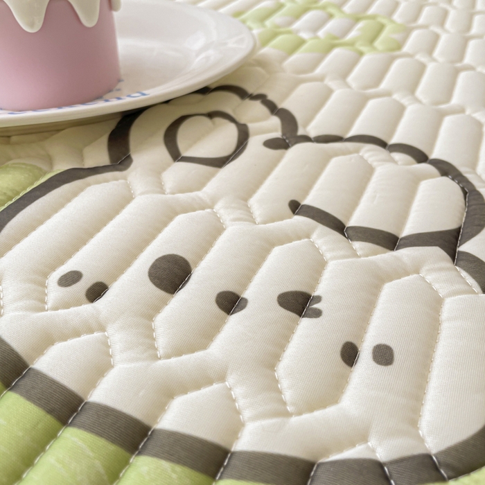 91家纺网 家纺一手货源 找家纺 沐慕 2025新款高克重小清新乳胶凉席-风格一 森系兔