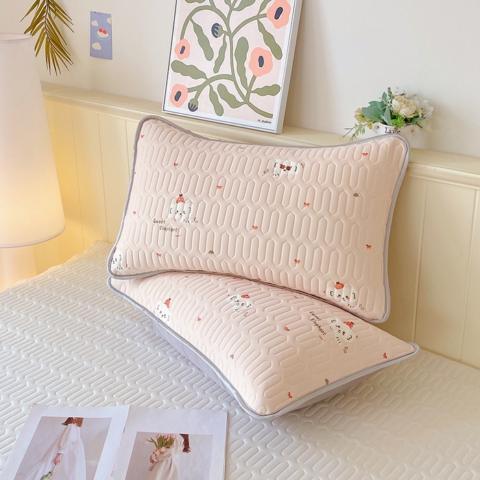 91家纺网 家纺一手货源 找家纺 芯宜佳 2025新款A类凉感丝乳胶单人枕套 小甜象