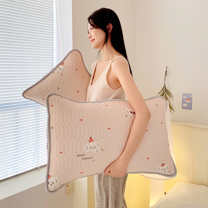 91家纺网 家纺一手货源 找家纺 芯宜佳 2025新款A类凉感丝乳胶单人枕套 小甜象