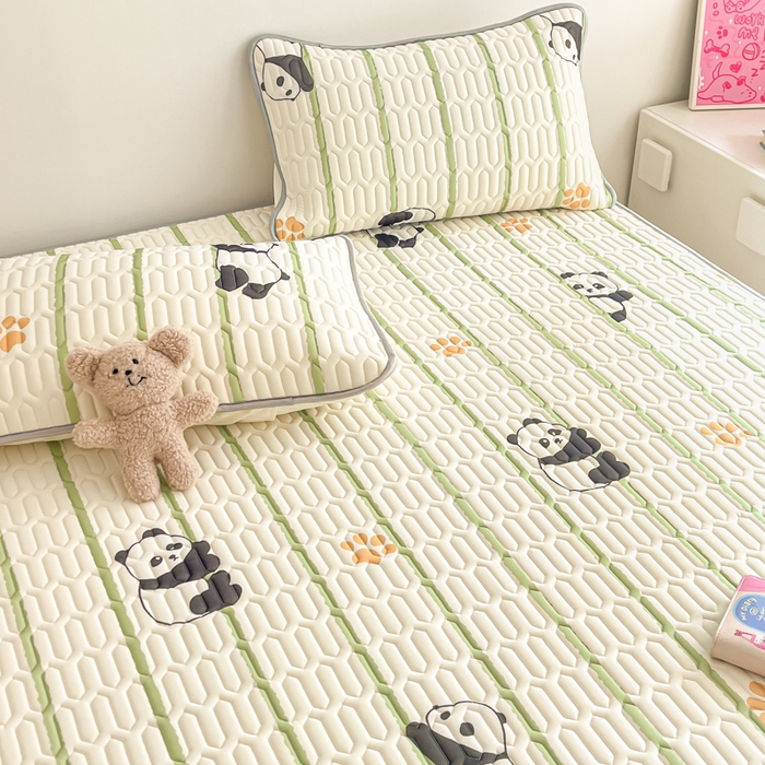 91家纺网 家纺一手货源 找家纺 沐慕 2025新款高克重小清新乳胶凉席-风格一 熊猫嘟嘟